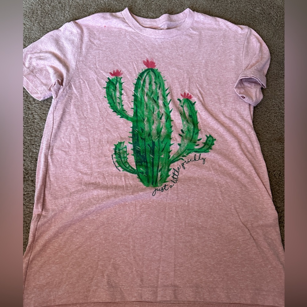 Size Small very good condition t-shirt!
